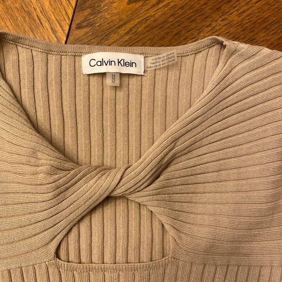 TAN RIBBED LONG SLEEVE KEYHOLE BY CALVIN KLEIN M - Picture 3 of 3